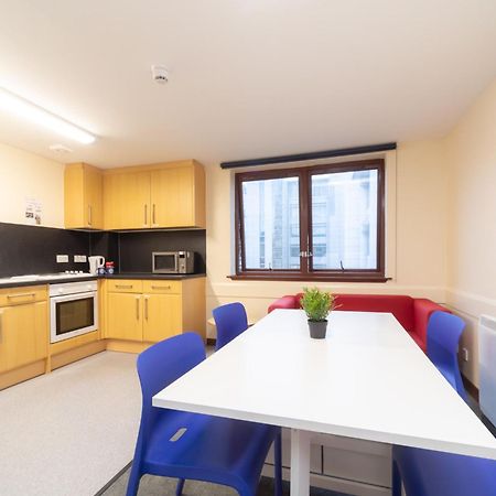 Apartmán Joivy Economy 4 And 5 Bed Flats, Close To Old Town And Royal Mile - Adults Only Edinburgh Exteriér fotografie