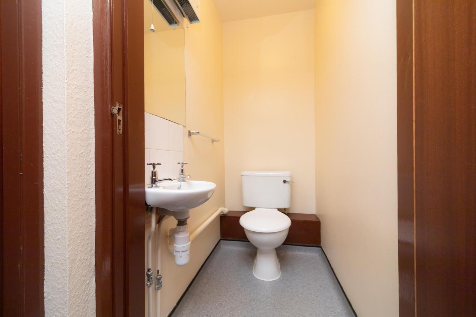 Apartmán Joivy Economy 4 And 5 Bed Flats, Close To Old Town And Royal Mile - Adults Only Edinburgh Exteriér fotografie